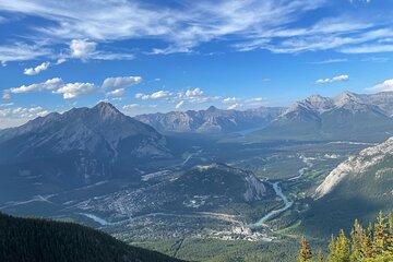Lake Louise Moraine Lake Banff Tour from Calgary Canmore Banff