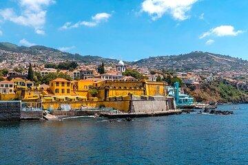 Hello Funchal: Private 2-Hour Intro City Walk with Local Guide