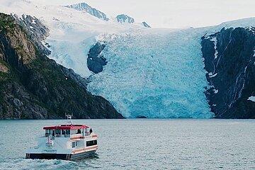 Glacier Quest Cruise and Coach Package