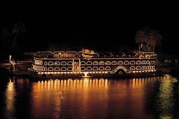 Giza Pyramids Sphinx Tour with Cairo Dinner Cruise and Shopping