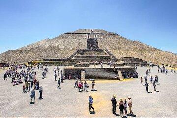 Teotihuacan Pyramids and Cueva Experience from Mexico