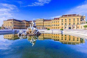 Private Transfer from Prague to Vienna with Český Krumlov Stop