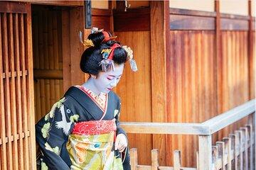 1 Hour Geisha Experience Show with Chinese Speaking Guide