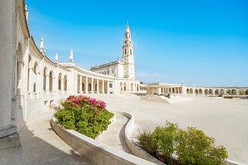 Day Trip to Fatima, Batalha and Church of Santa Maria de Valega