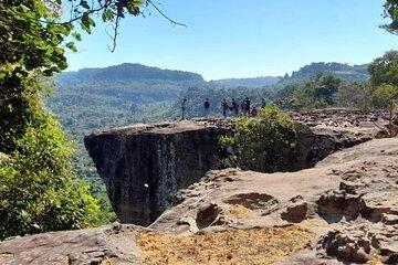 Private Jeep Tour to Phnom Kulen and Banteay Srei