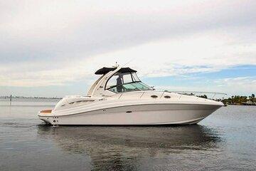 Private Tour Sea Ray 35 ft Up to 10 ppl Miami River to Bickell