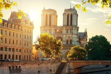 Discover Paris by Private Car Tour