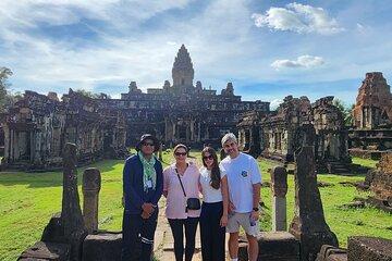 2 Day Private Tour Angkor Wat Sunrise & Floating Village & Bakong