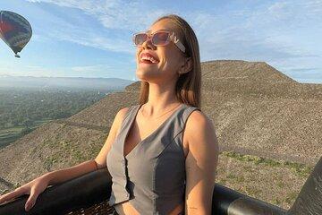 Teotihuacan Private Road Tour in Teotihuacan