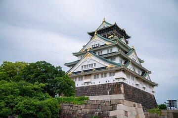 Walking Osaka Castle Private Tour Experience