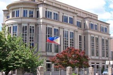 A Global Holiday Tour of Washington DC