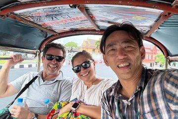 Private Tour Grand Palace, Emerald Buddha and Wat Pho by Tuk Tuk