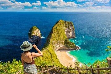 4 Days Temple Hot Springs and Nusa Penida Escape in Bali