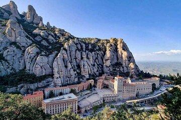 Montserrat All-Inclusive Guided Small-Group Tour from Barcelona