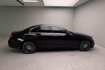 Luxury Vehicle Brisbane Airport to Brisbane Hotel Transfer