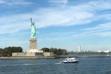 NYC Guided Day Cruise: Statue of Liberty, Skyline and Landmarks