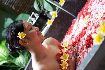 Luxury Spa Balinese Massage,Scrub,Moisturizer & Flowerbath 2 Hour