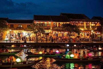 Hoi An Ancient Town Private Tour with Lantern Release & Dinner
