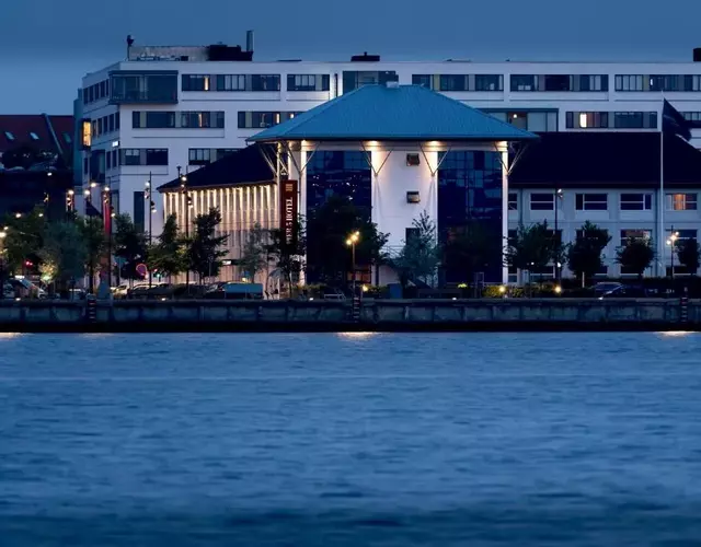 Pier 5 Hotel