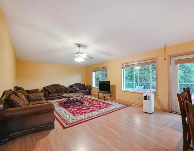 Fort Wine Burrow, Entire Private Estate Home