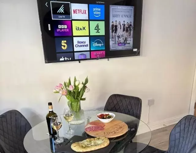 Apartment 1 The Baileys Cwm 2 Bedroom Sleeps 4