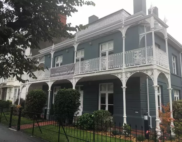 Llys Celyn - Holly Farm