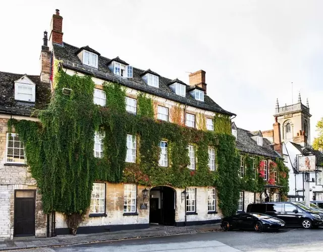 Macdonald Bear Hotel