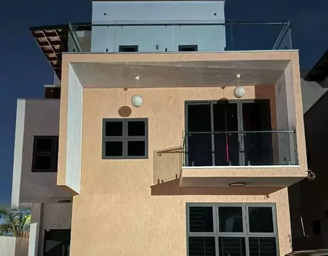 4BR home 10mins to Airport Prime Area Fast WIFI