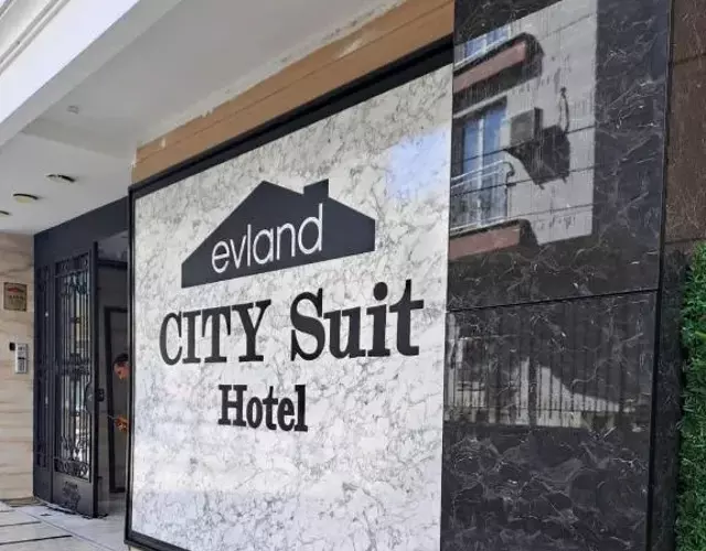EVLAND CiTY SUiT