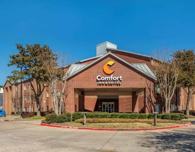 Comfort Inn & Suites North Dallas-Addison