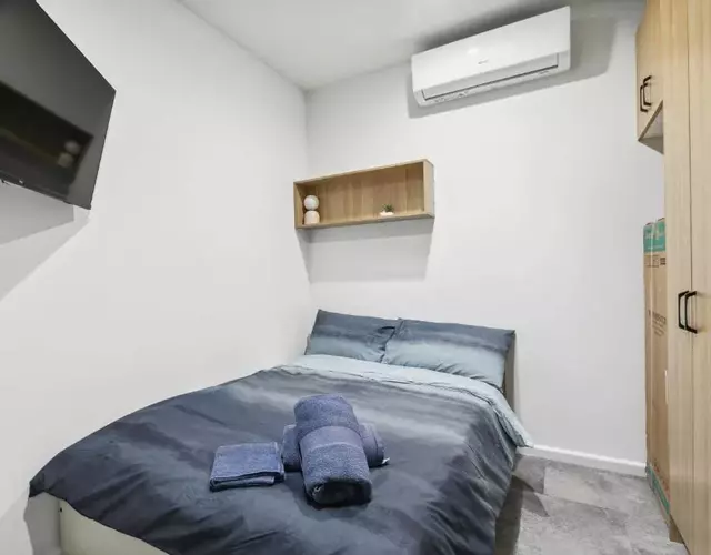 Cozy Stays - Private Rooms in Adelaide CBD with Shared Facilities