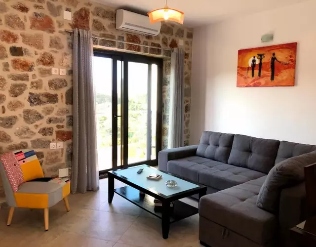 Oikia Stone House in seaside Kalo Chorio