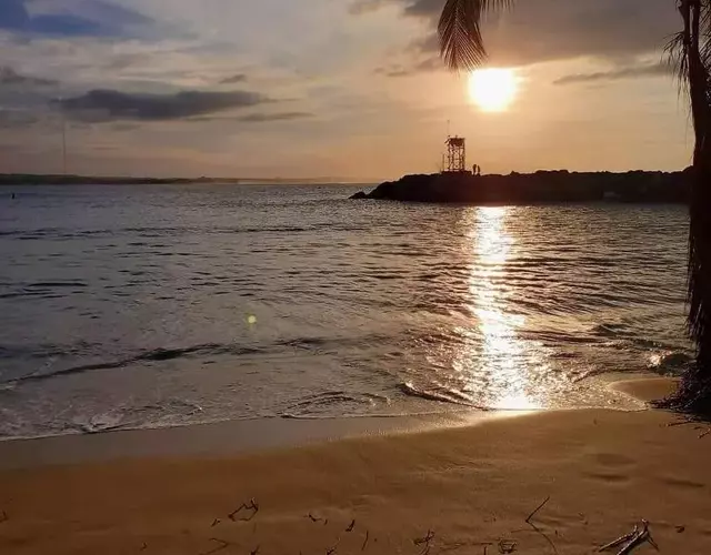 Sweet Sunset II- Rompeolas Beach