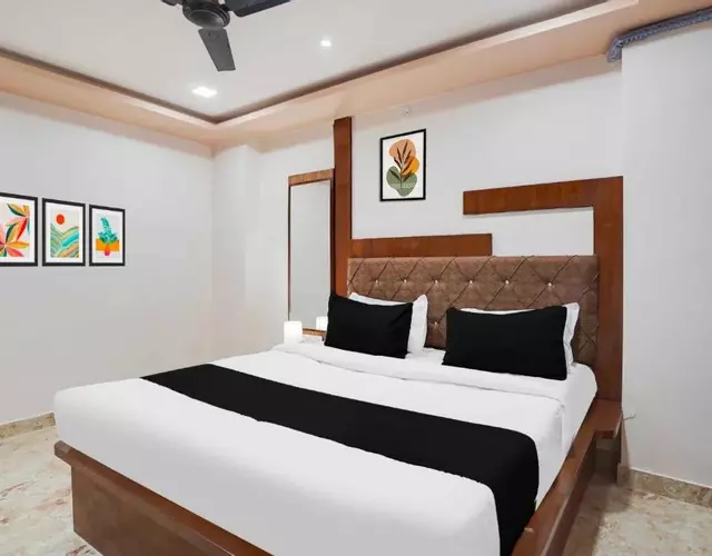 Collection O Ajmer Dayanand Circle