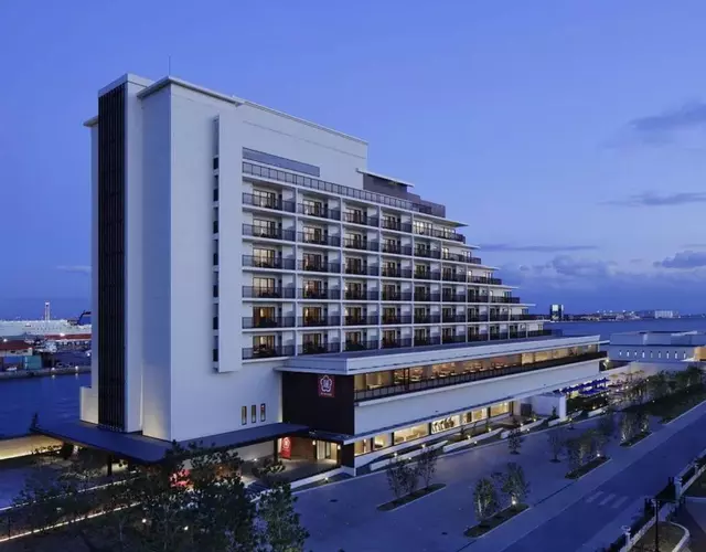 Kobe Minato Onsen Ren