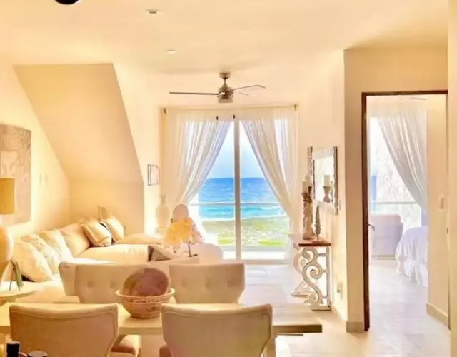 Casa Blanca By The Caribbean Sea