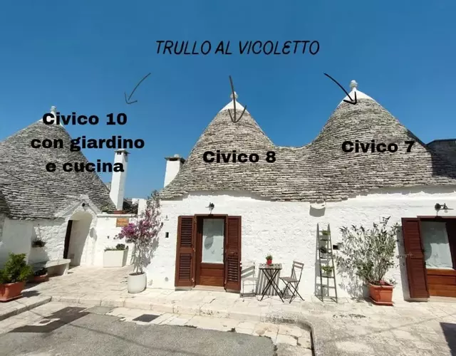 Trullo al vicoletto al civico 10, civico 8, civico 7