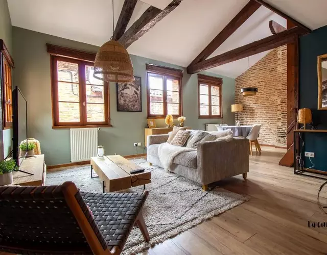 The Nest, parking, centre, vue sur la Cathédrale