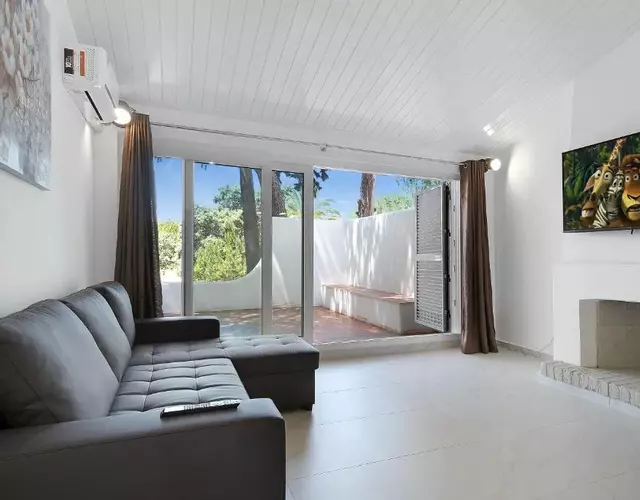 Pool side Villa Zara