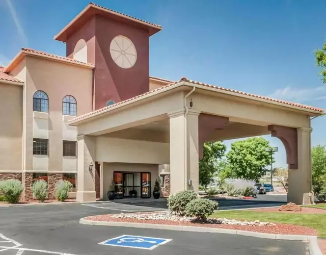 Quality Inn & Suites Albuquerque West