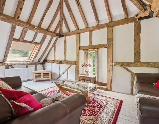 2-Bed Barn Escape, Private Drive and Gardens