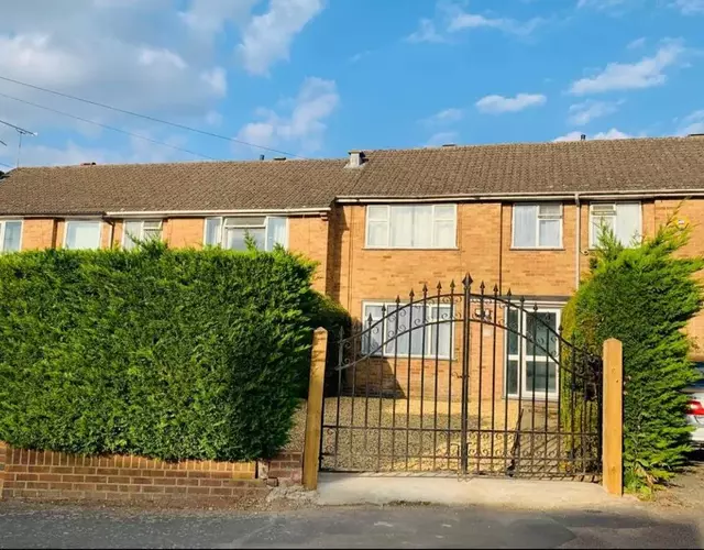 Surrey Hills Retreat - 2-Bed - Easy London Access