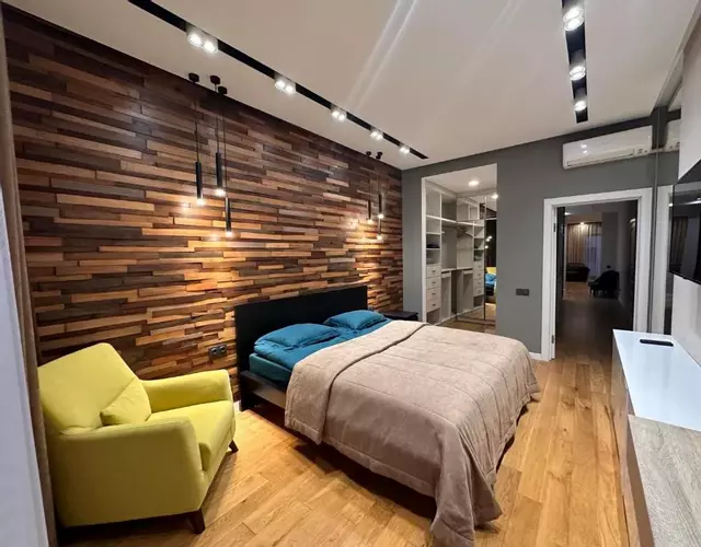 2 Bedroom Apt on Republic Square