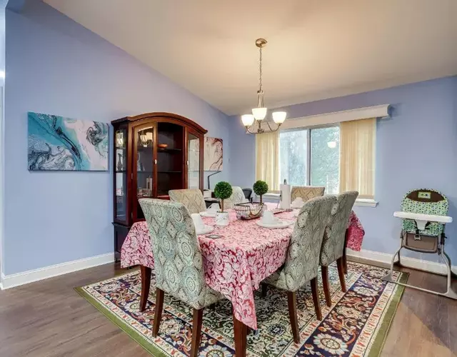 Escape to our cozy 3 Bed Rm 2 Bath Unit in Alexandria VA