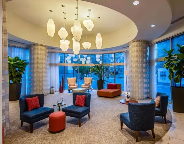 Hilton Garden Inn Alexandria Old Town National Harbor