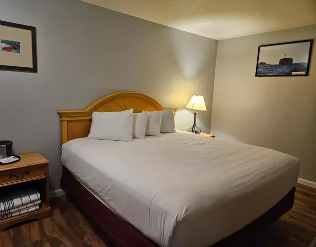 Captain's Inn and Suites