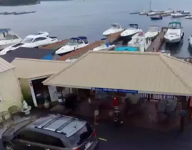 Hills Motel & Marina