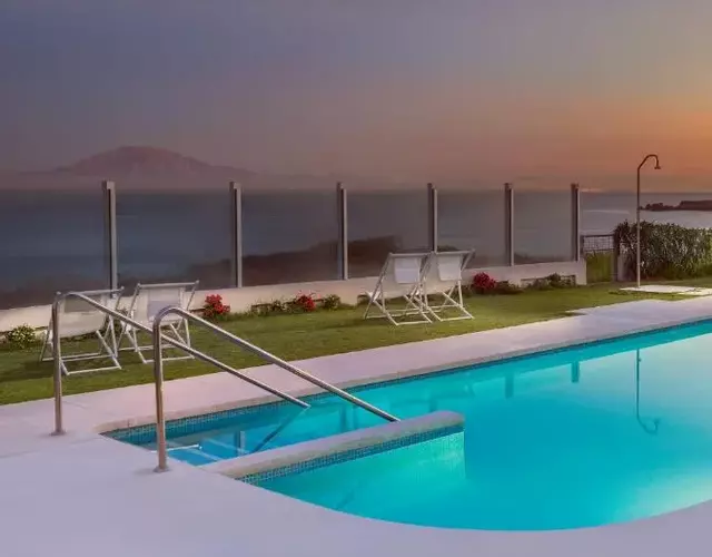 Punta Carnero Alojamiento Singular