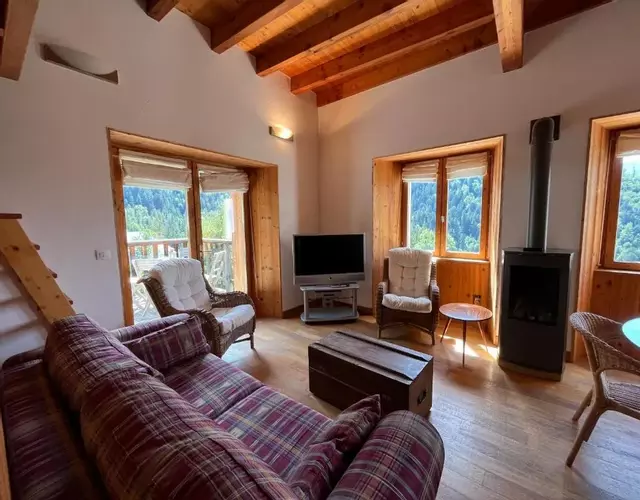 Apartment Cascade 3 minutes from Alpe d Huez Grand Domaine via Oz en Oisans