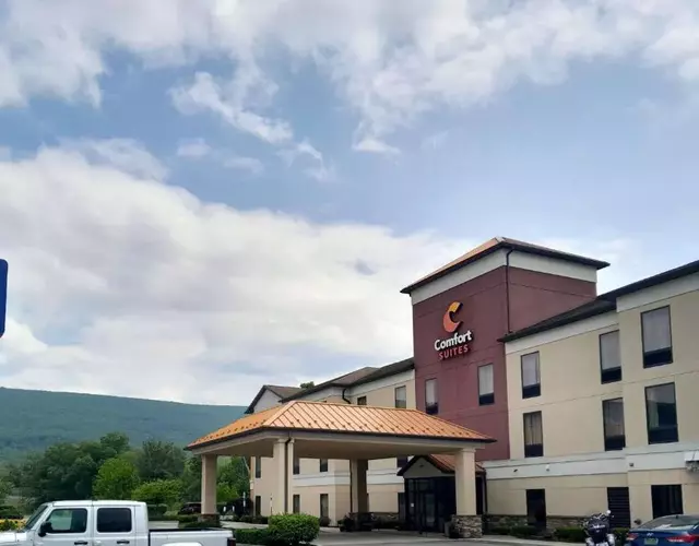 Comfort Suites Altoona North